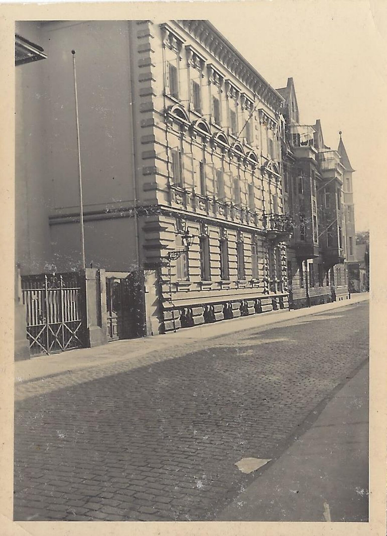 Straßenfront Elisabethenstraße 70-74 (1944)
