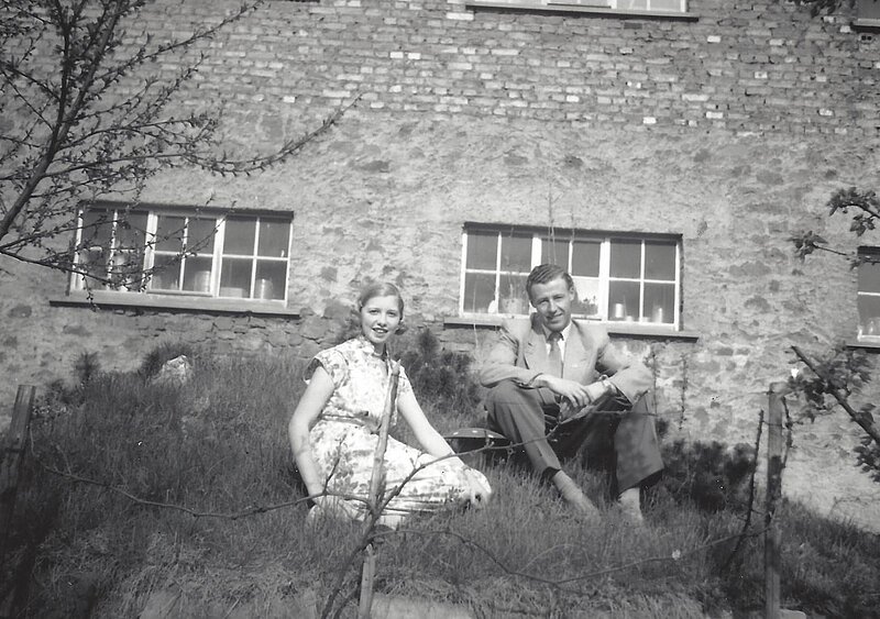 Luisa Haldy und Georg Reeg auf dem Bunkerhügel