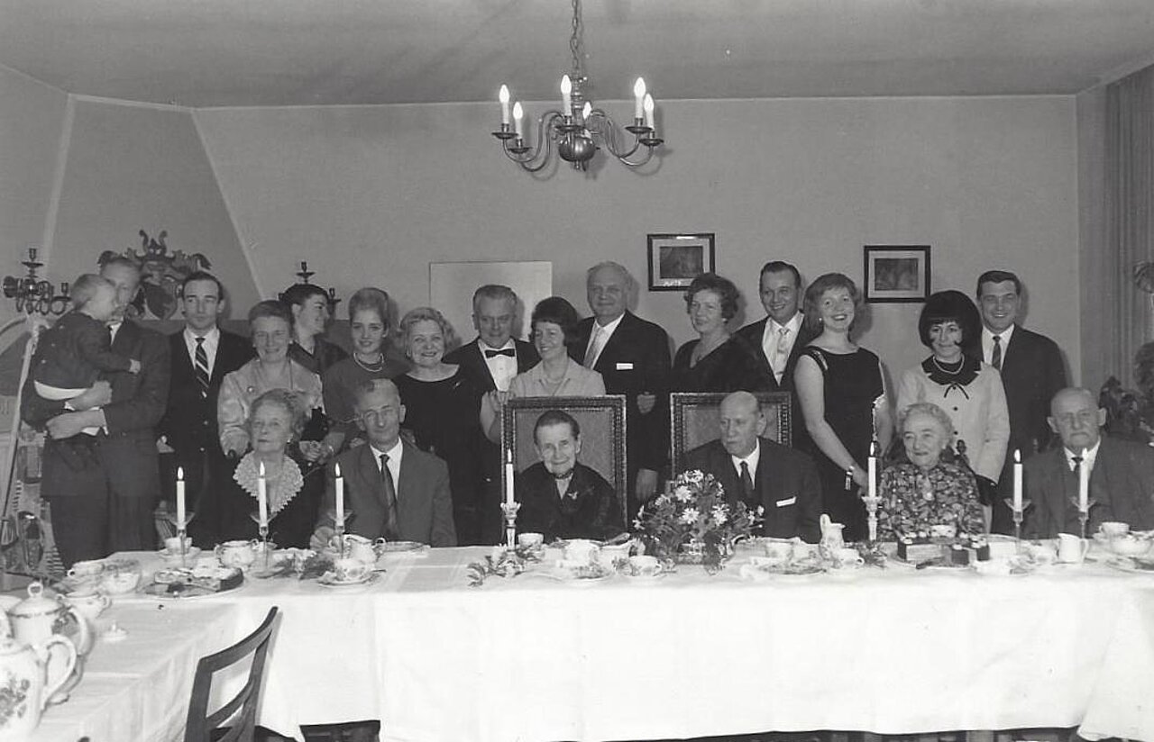 Luise Klein 90. Geburstag Gruppenbild